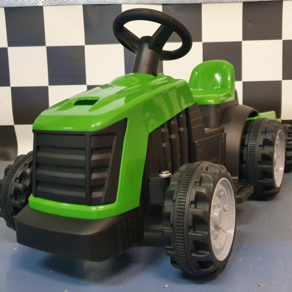 Electric children's tractor 6 volts green