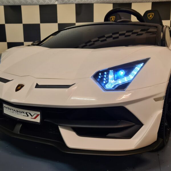 Lamborghini Aventador 2 person 24 volt with drift white