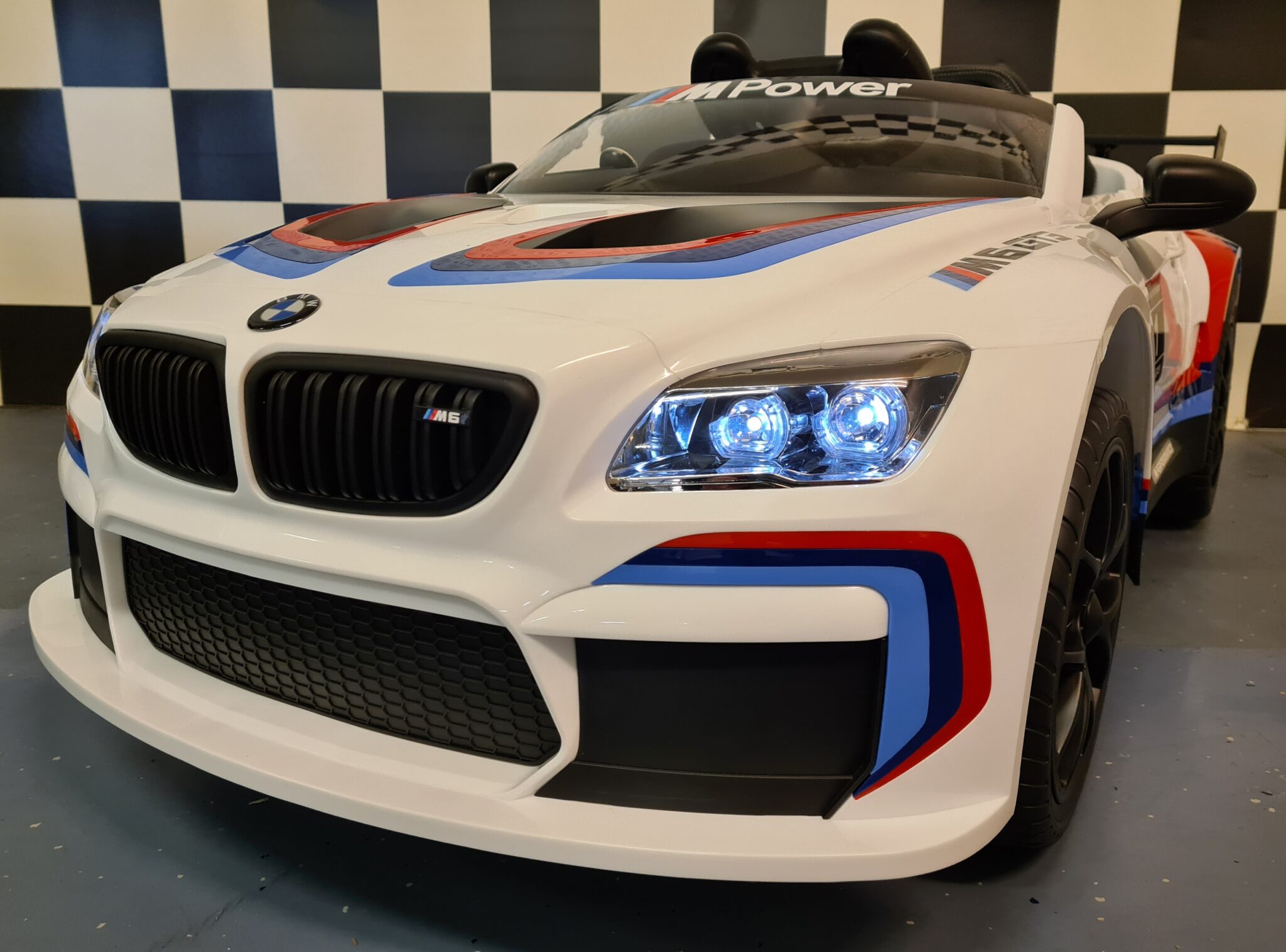 Kinderauto-BMW-M6-GT3.jpg