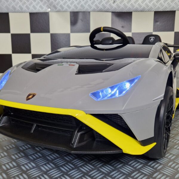 Kids car Lamborghini Huracan STO drift