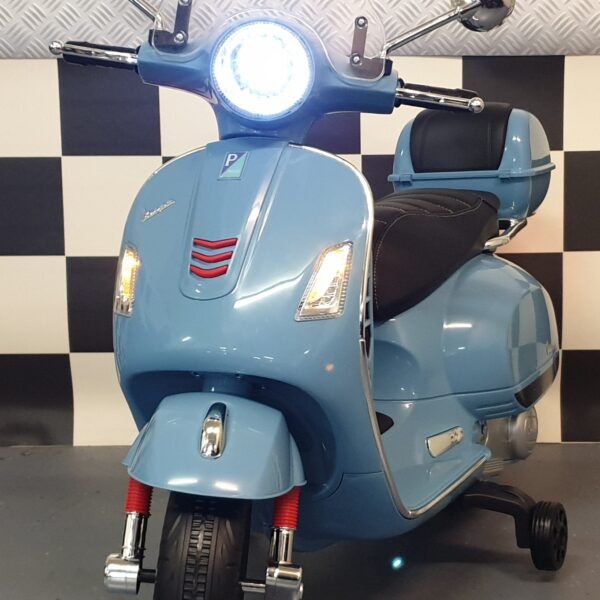 Vespa GTS electric children's scooter 12 volt blue